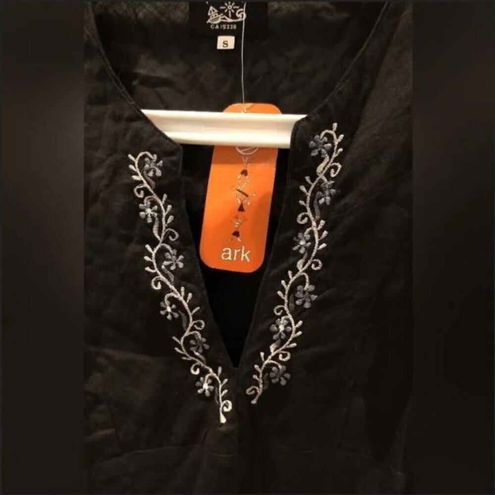 NWT BOHO %100 Cotton Slimming Swim Coverup Black Embroidered Deep V-Neck - Picture 3 of 12
